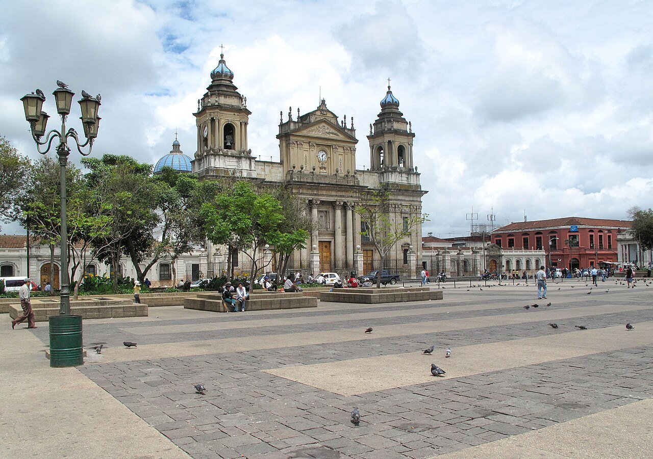 Flores & Tikal (Petén)